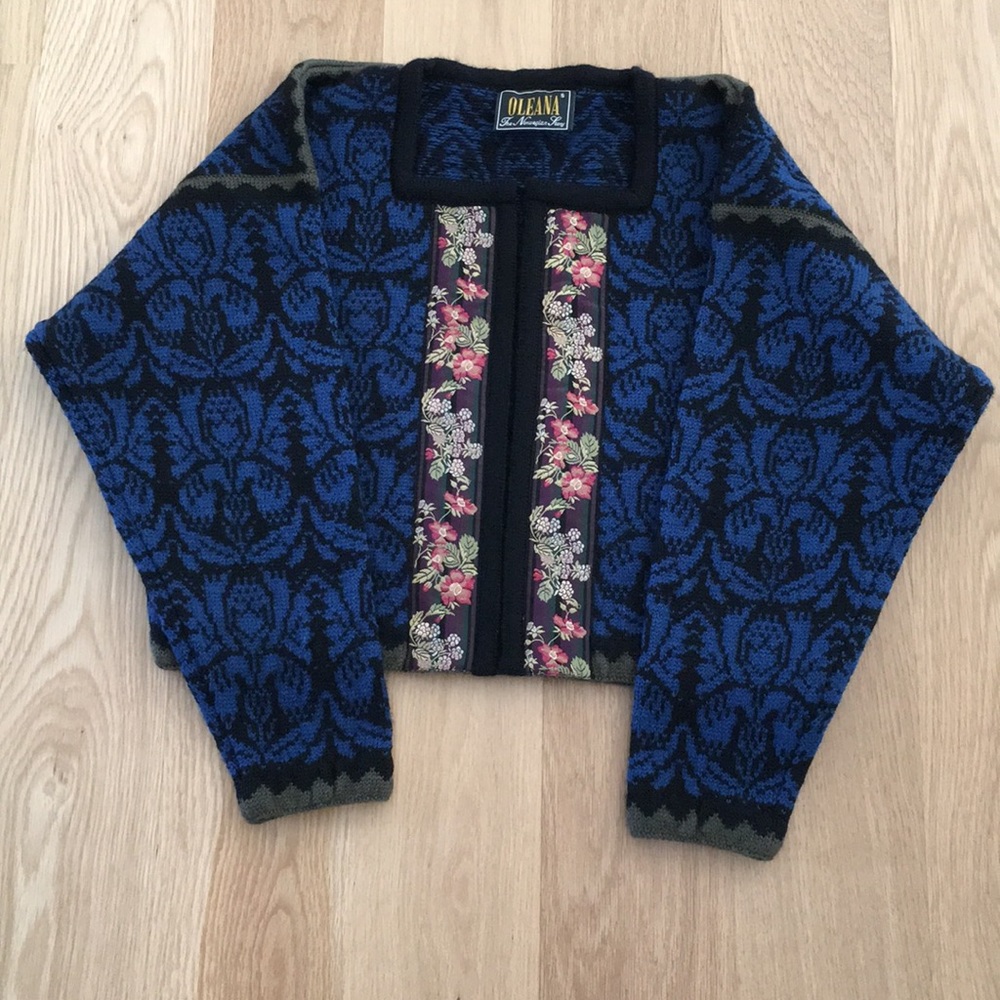 Oleana cropped wool open front sweater